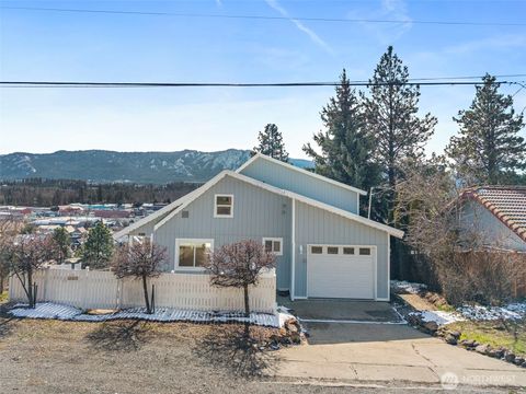 Photo of 205 W 5th Street, Cle Elum, WA 98922 (MLS # 2492049)