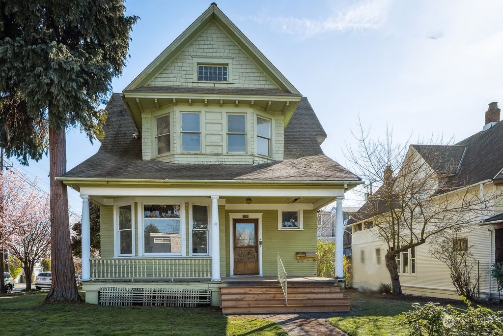 Photo of 3840 Linden Avenue N, Seattle, WA 98103 (MLS # 2259231)