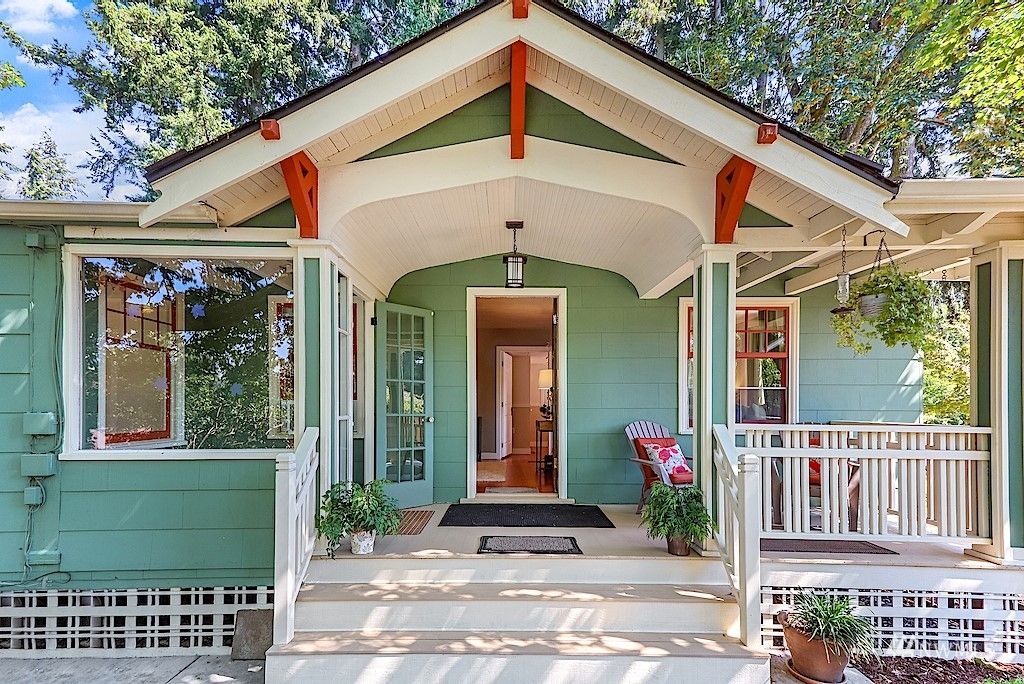 Photo of 10703 Sunrise Drive, Bothell, WA 98011 (MLS # 1986569)
