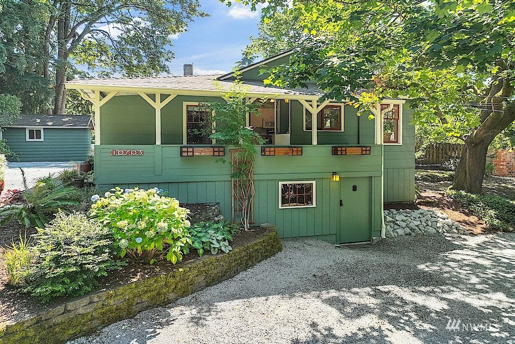 Photo of 10703 Sunrise Drive, Bothell, WA 98011 (MLS # 1986569)