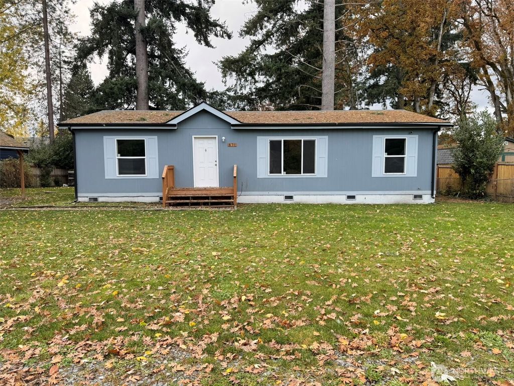 Photo of 871 Spruce Street SE, Olympia, WA 98513 (MLS # 2458270)