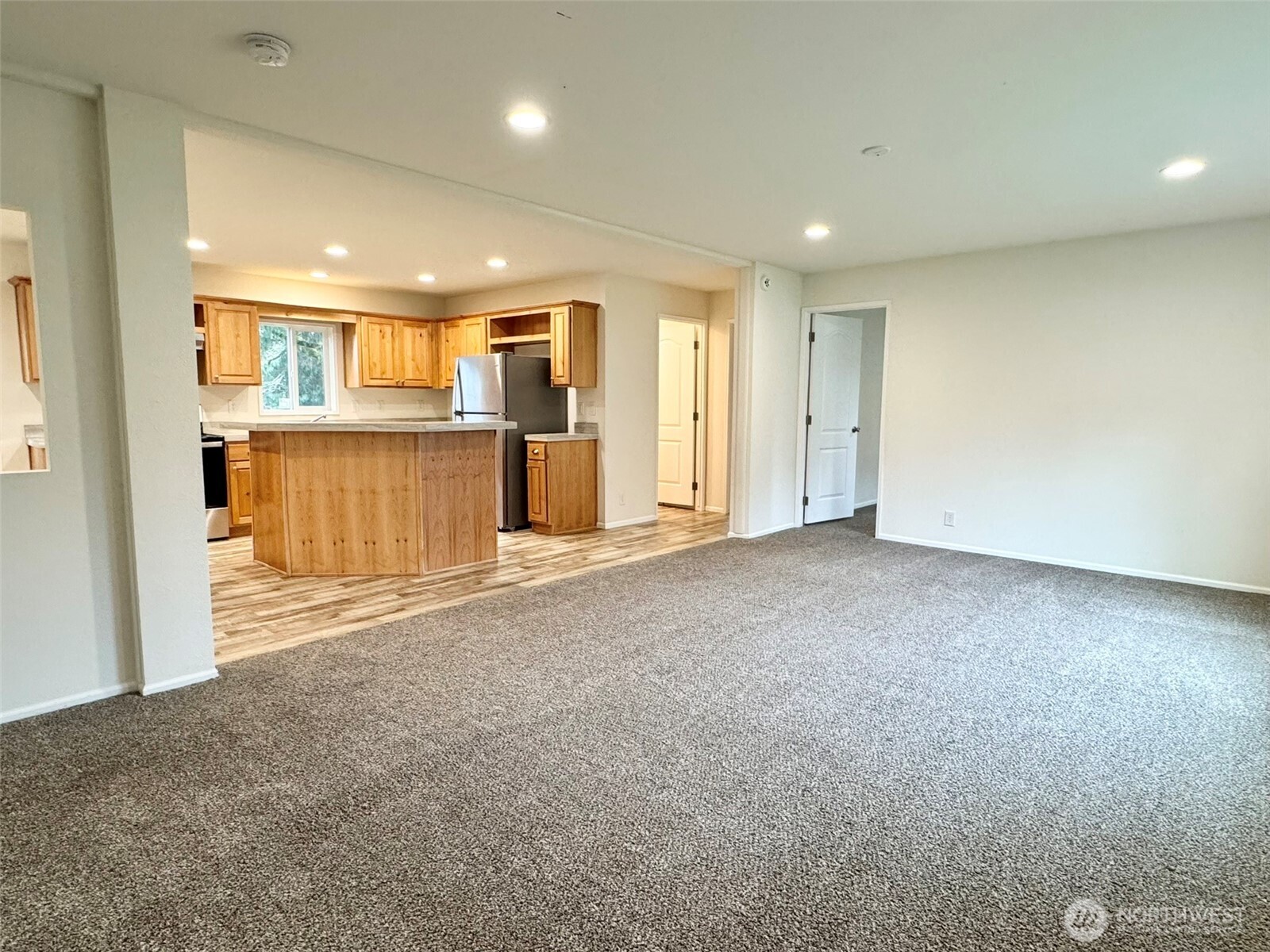 871 Spruce Street SE