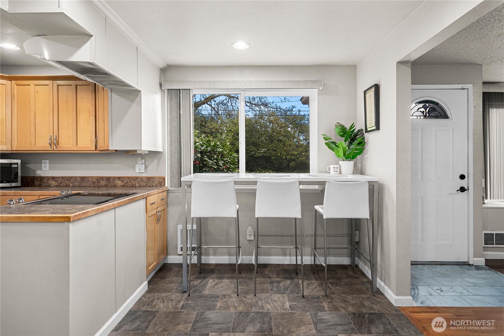 8808 S Ainsworth Avenue