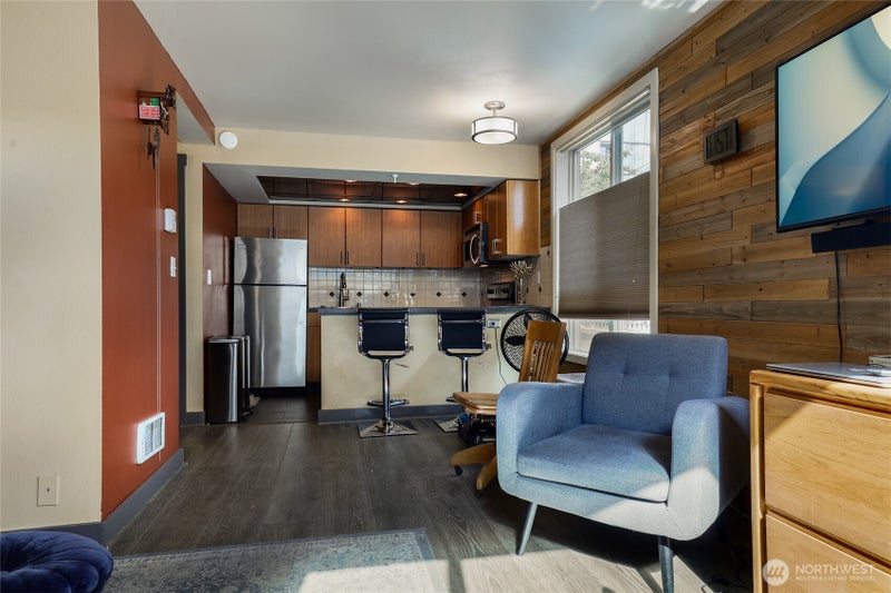 905 Cherry Street 102