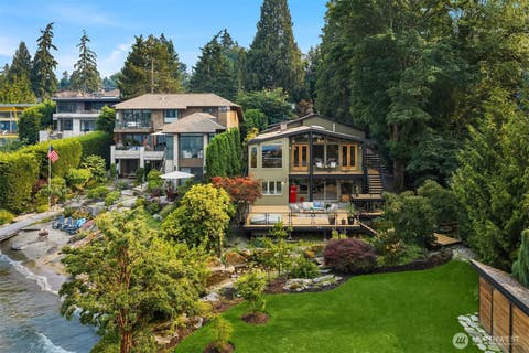 Photo of 9418 SE 33rd Street, Mercer Island, WA 98040 (MLS # 2565108)