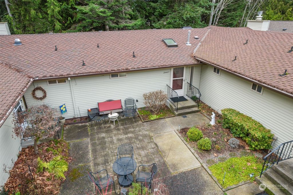 Photo of 24437 11th Avenue S, Des Moines, WA 98198 (MLS # 2197722)