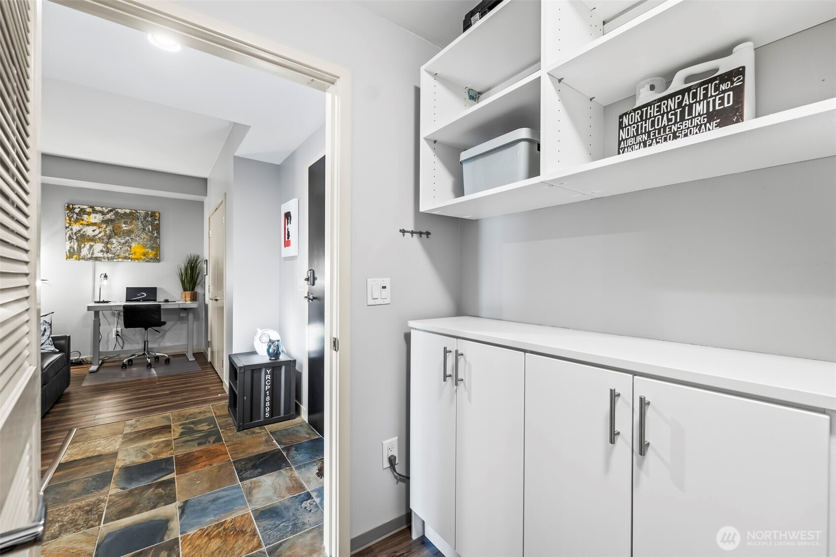 1515 Dock Street 609