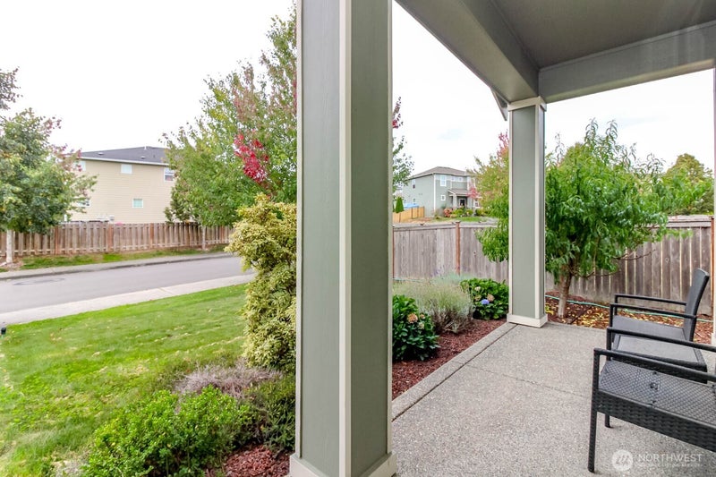1909 195th Street Ct E