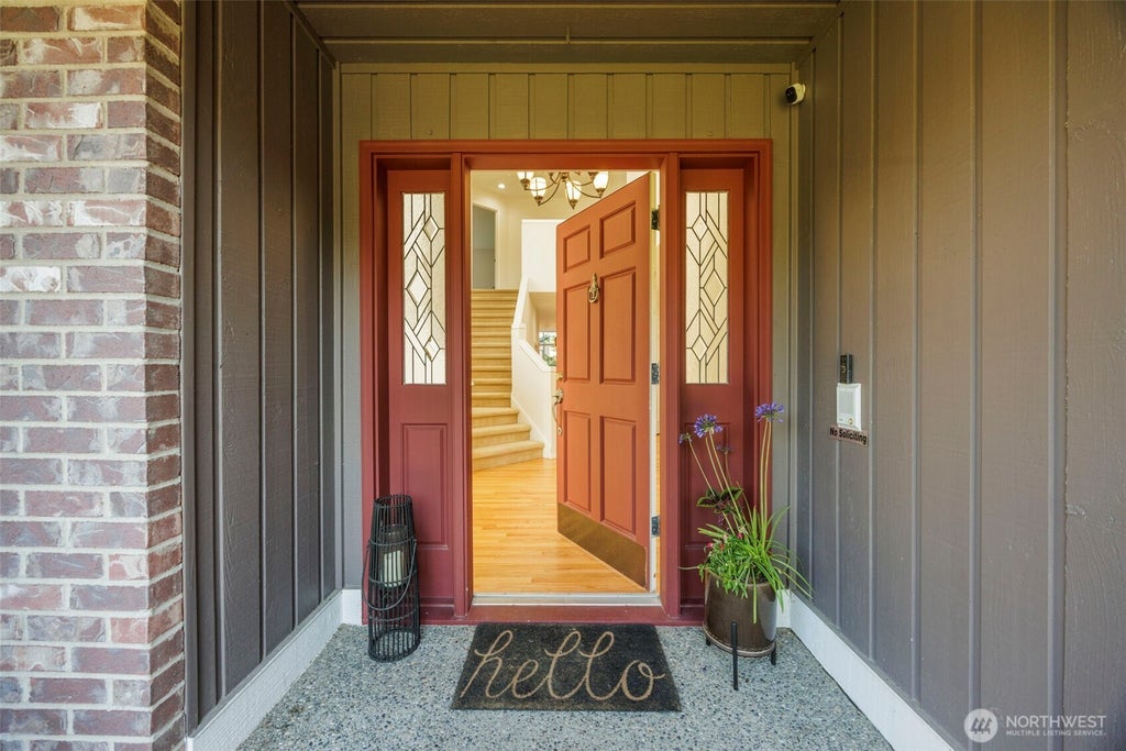 Photo of 3106 235th Avenue SE, Sammamish, WA 98075 (MLS # 2555224)