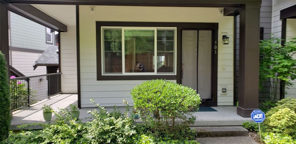 Photo of 10384 157th Place NE #101, Redmond, WA 98052 (MLS # 2522578)
