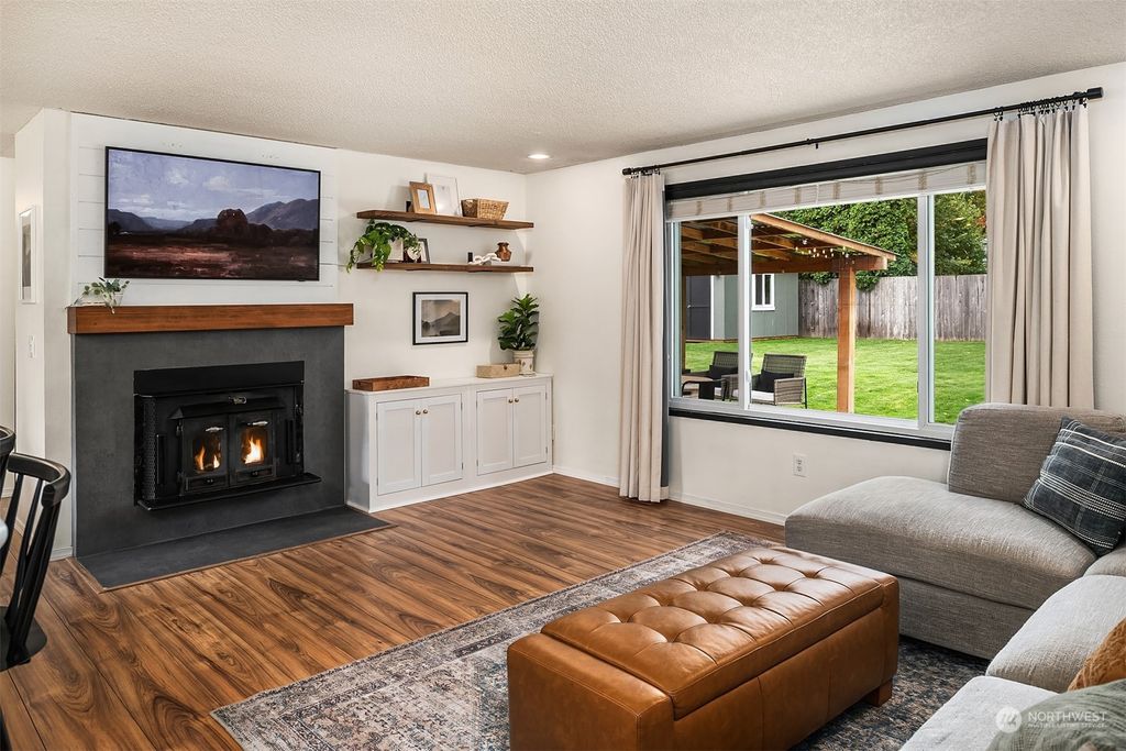 Photo of 4417 123rd Place NE, Marysville, WA 98271 (MLS # 2305184)