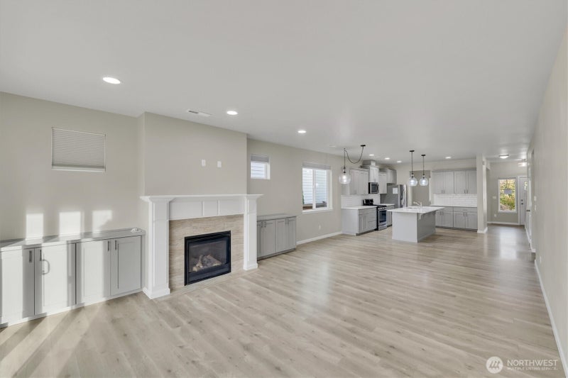 410 Buell Street SW