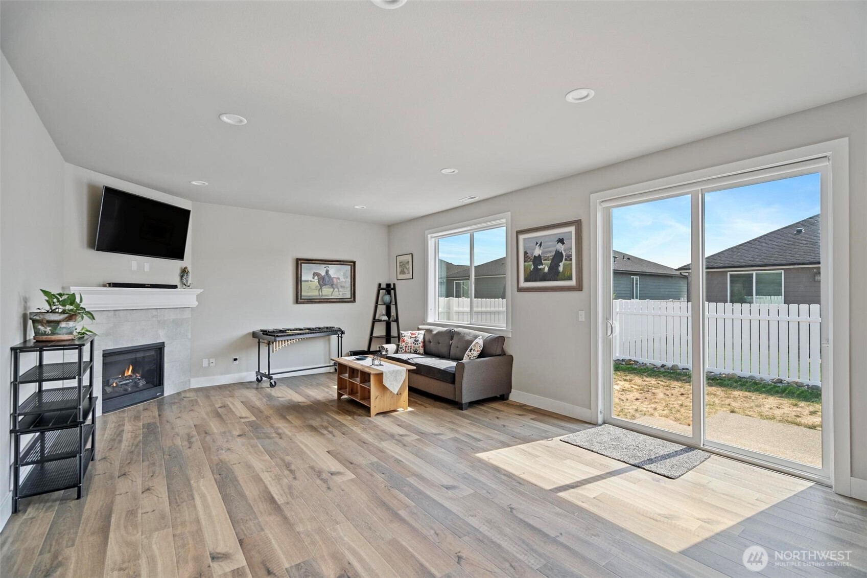 112 Madrona Lane SW