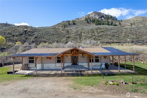 1673 Highway 7 Oroville WA 98844