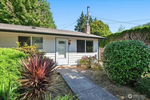 Photo of 3300 Kauffman Avenue #18, Vancouver, WA 98660 (MLS # 2567121)