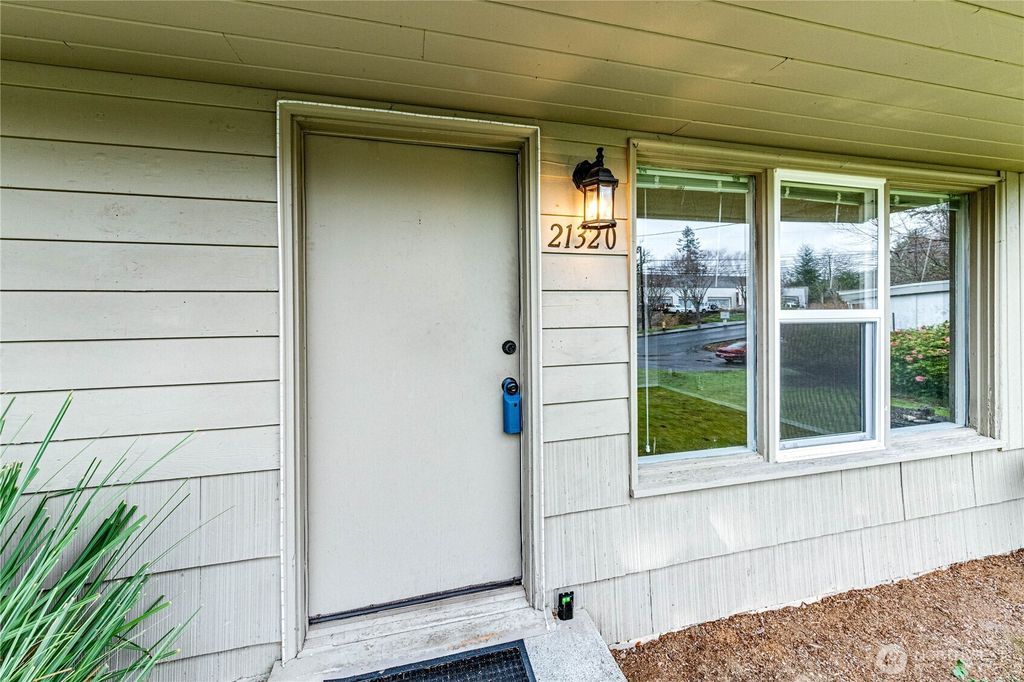 Photo of 21320 68th Avenue W, Lynnwood, WA 98036 (MLS # 2480844)