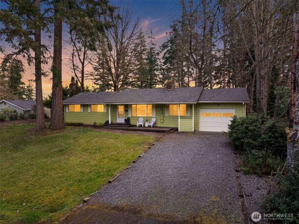 Photo of 202 Fir Drive NW, Gig Harbor, WA 98335 (MLS # 2485332)