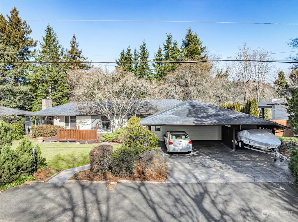 Photo of 1224 SW Normandy Terrace, Normandy Park, WA 98166 (MLS # 2209291)