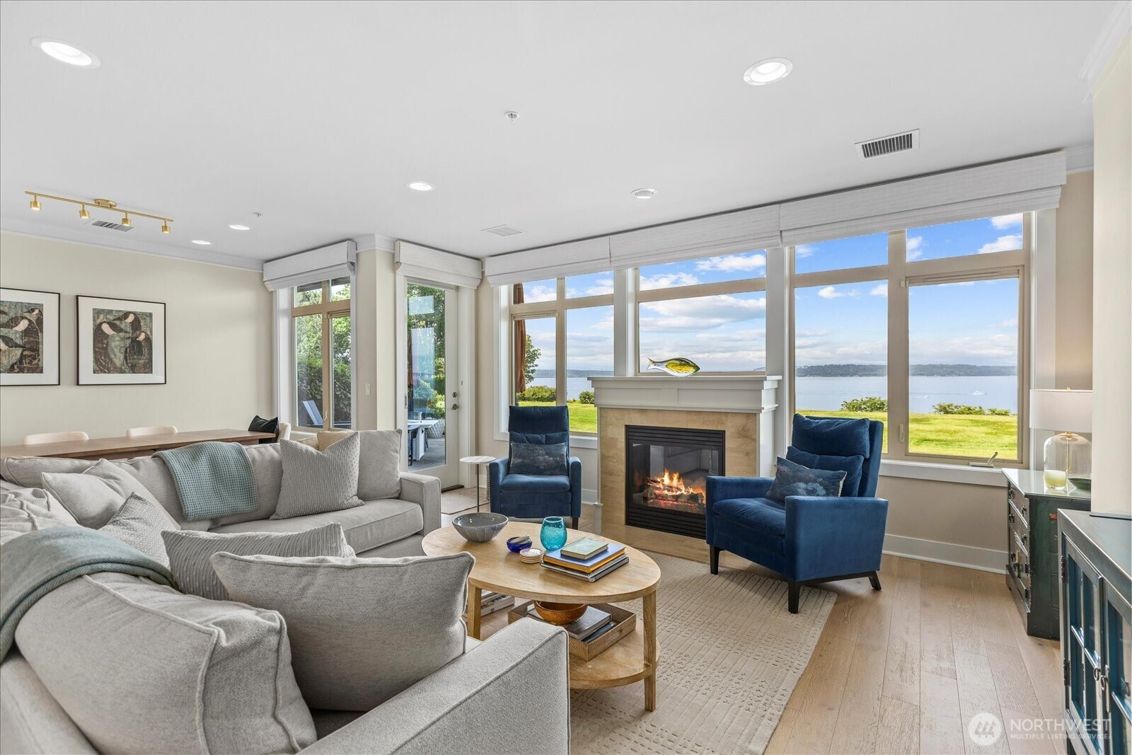 31 Pine Street 102