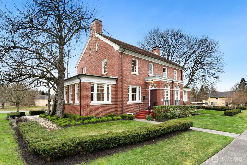 Photo of 4405 Montana Circle W, Seattle, WA 98199 (MLS # 2483076)