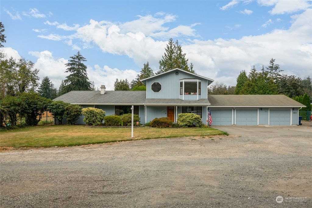 Photo of 35217 56th Avenue S, Auburn, WA 98001 (MLS # 1995831)