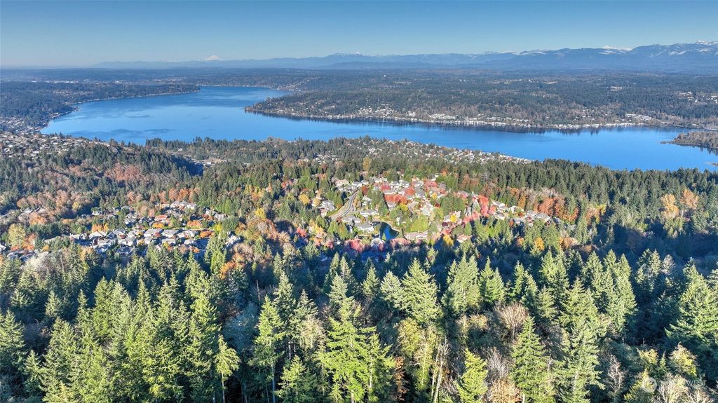 Photo of 17810 SE 62nd Place, Bellevue, WA 98006 (MLS # 2017834)