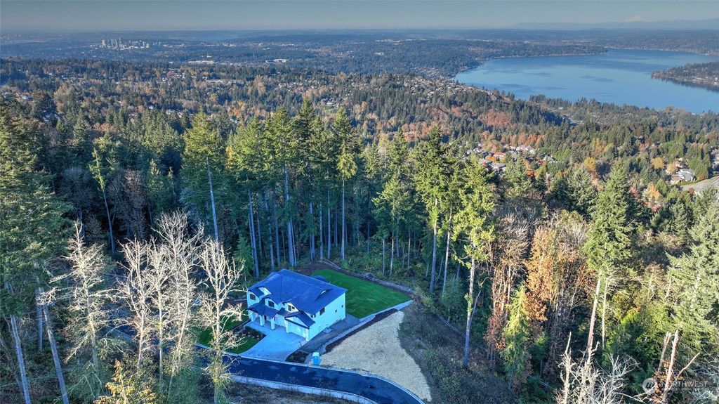 Photo of 17810 SE 62nd Place, Bellevue, WA 98006 (MLS # 2017834)