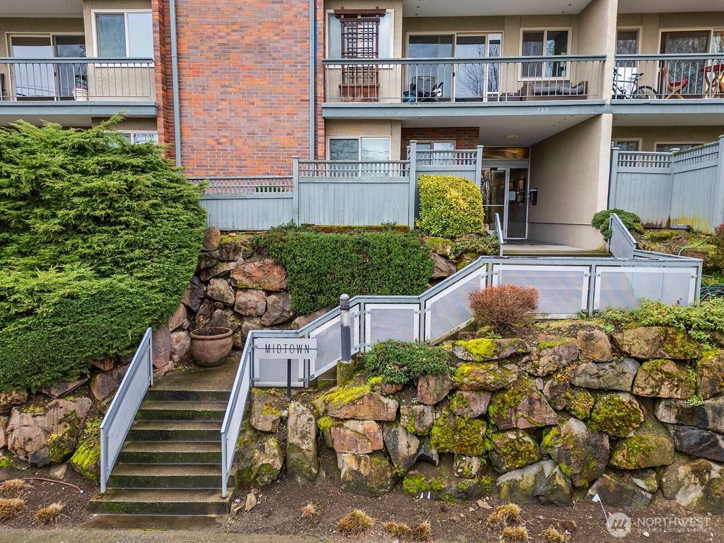 Photo of 732 11th Avenue E #304, Seattle, WA 98102 (MLS # 2476314)