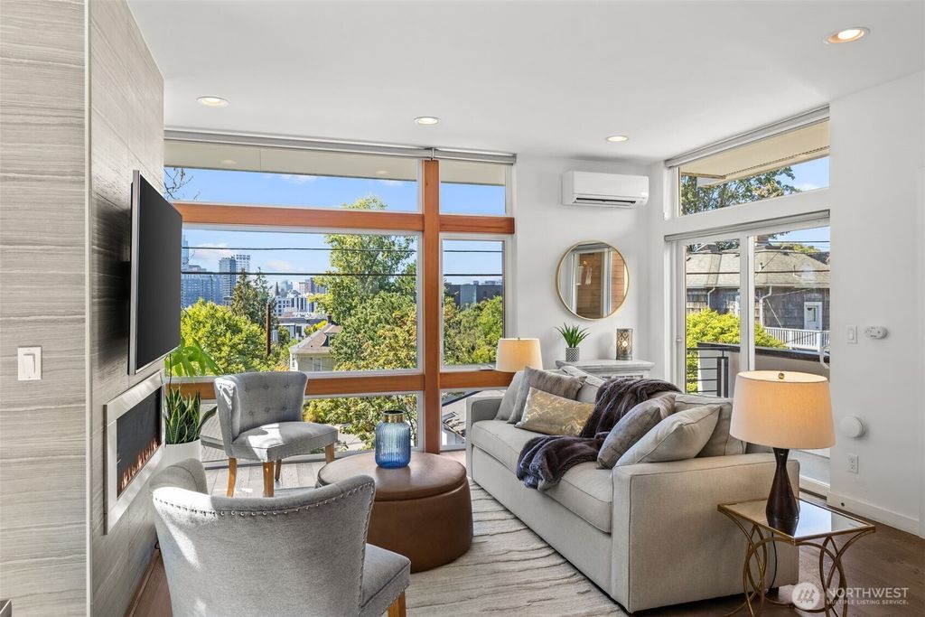 Photo of 1121 16th Avenue, Seattle, WA 98112 (MLS # 2413285)