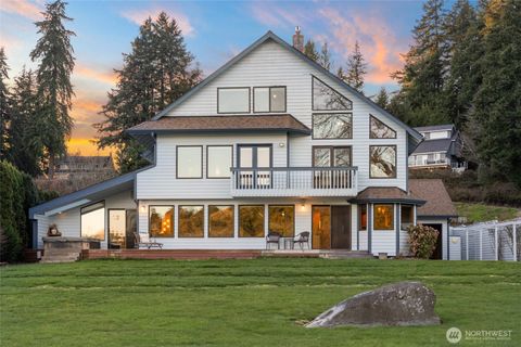 897 NW Waters Edge Lane Bremerton WA 98312