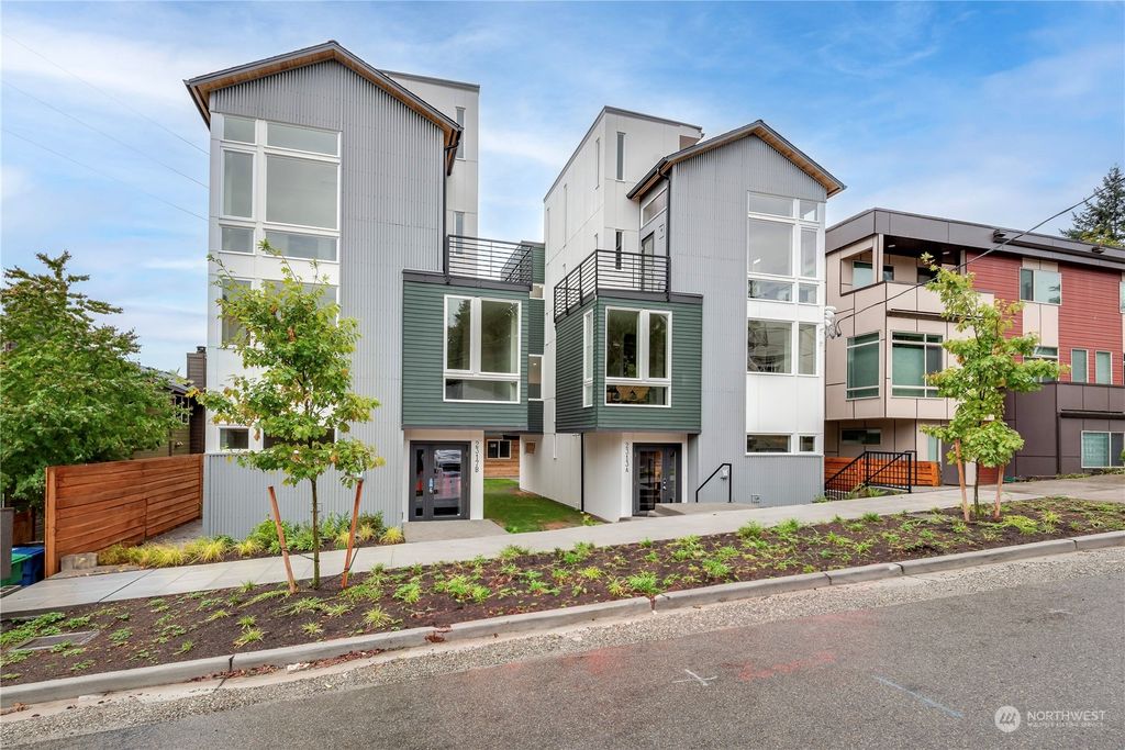 Photo of 2313 B N 113th Place, Seattle, WA 98133 (MLS # 2186348)