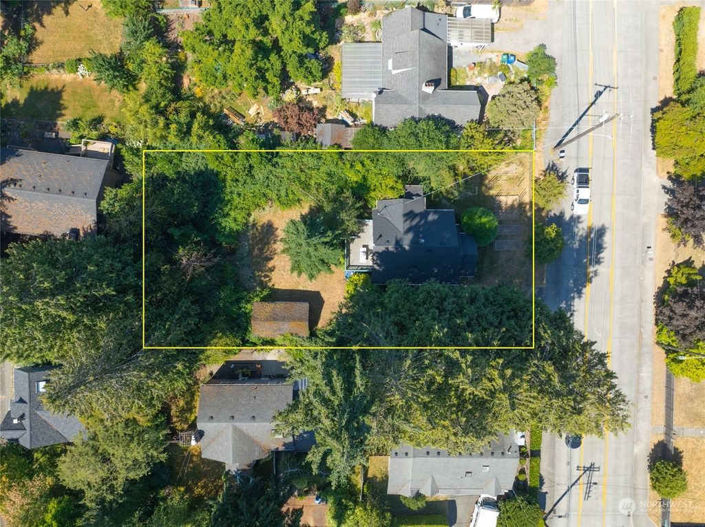Photo of 1931 NE Northgate Way Way, Seattle, WA 98125 (MLS # 2313484)