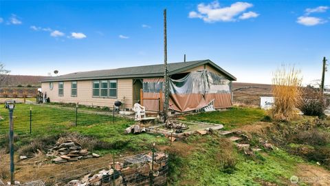 Photo of 1351 Nass Road, Granger, WA 98932 (MLS # 2461516)