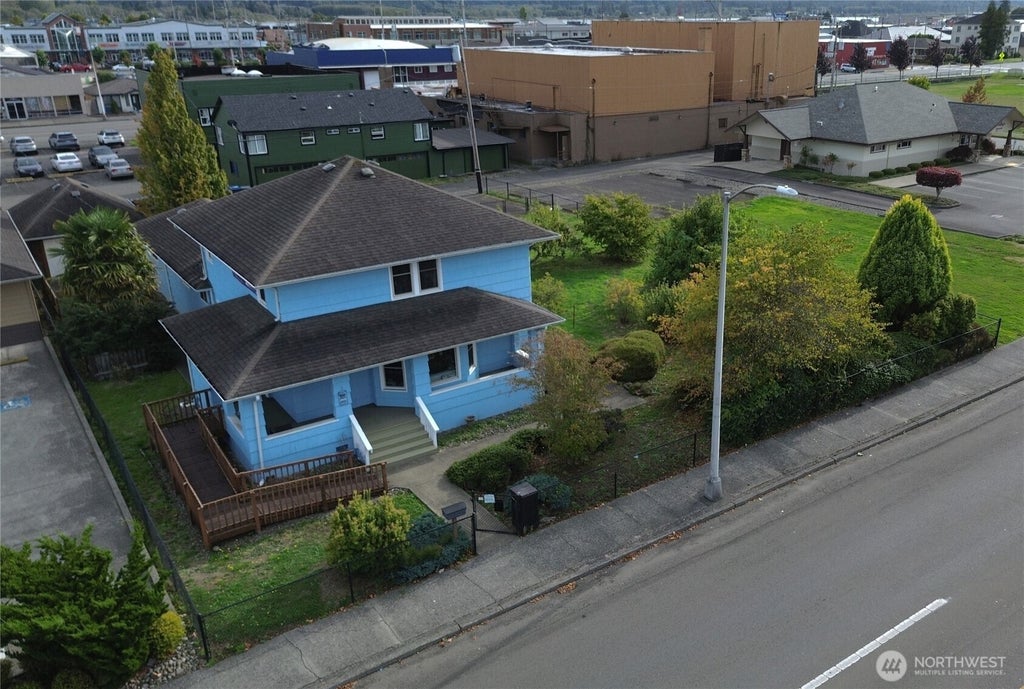 Photo of 305 W 1st Street, Aberdeen, WA 98520 (MLS # 2563457)