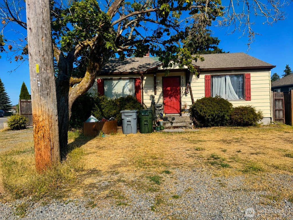 Photo of 11011 9TH Avenue Ct S, Tacoma, WA 98444 (MLS # 2567683)