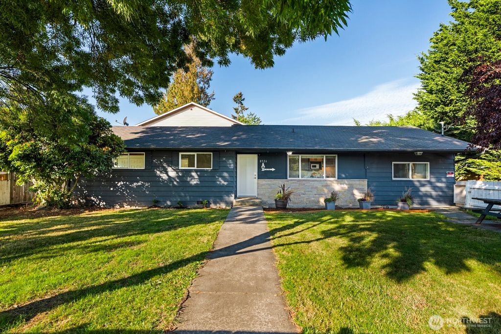 Photo of 8526 8th Avenue W #A, Everett, WA 98204 (MLS # 2442001)