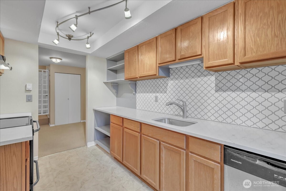 4737 W Lake Sammamish Parkway SE A108