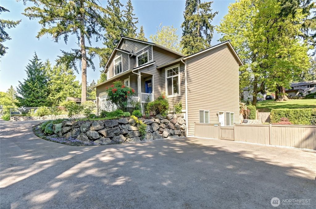 Photo of 19036 104th Avenue NE, Bothell, WA 98011 (MLS # 2364148)