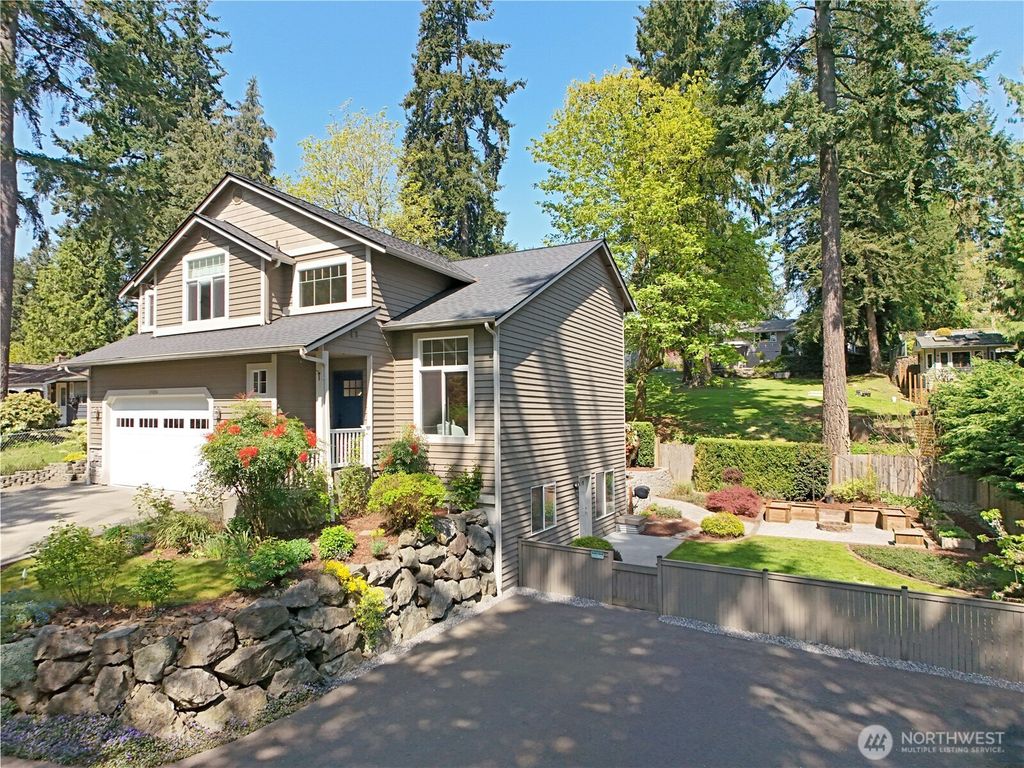 Photo of 19036 104th Avenue NE, Bothell, WA 98011 (MLS # 2364148)