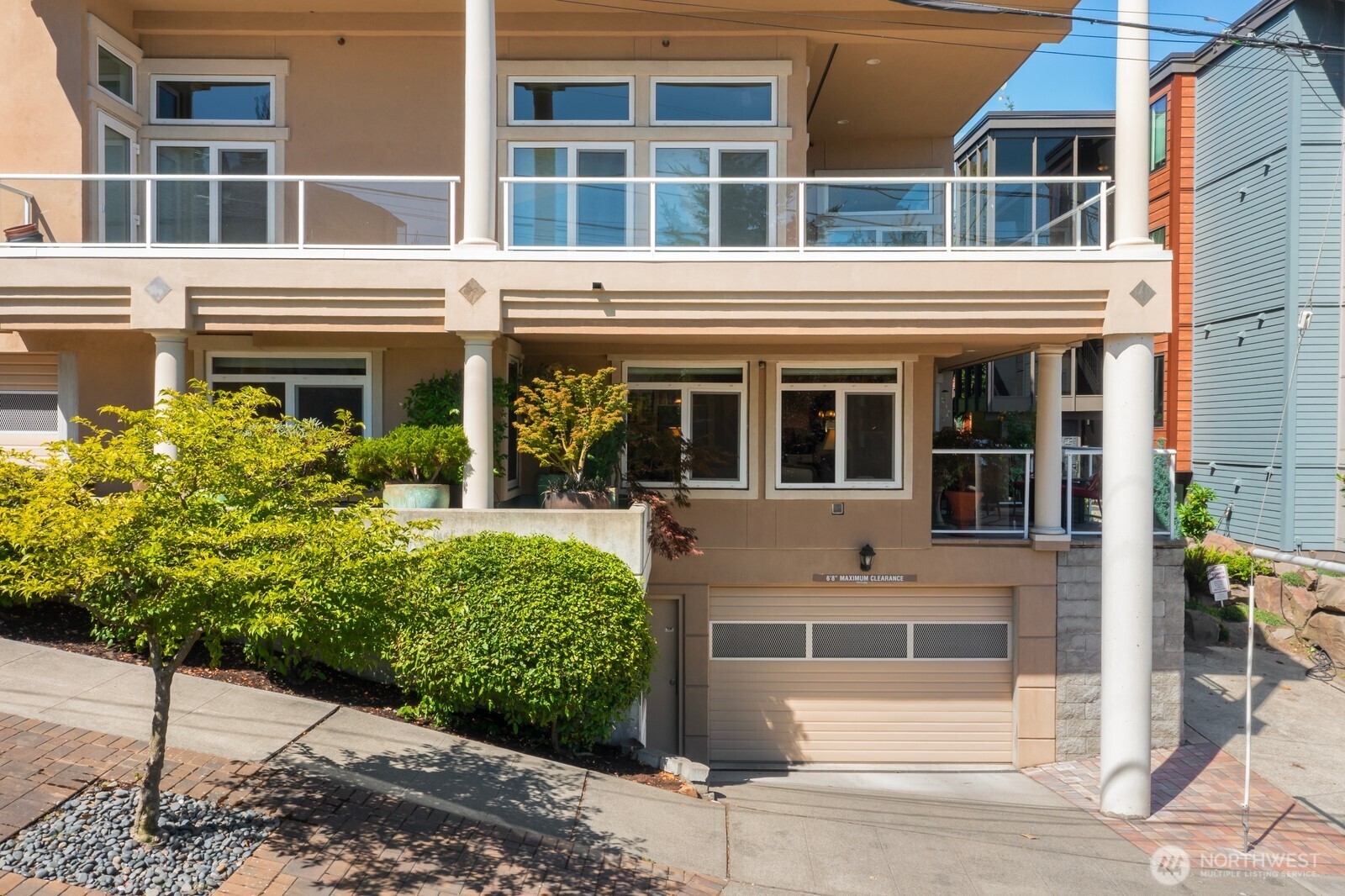 2100 Thorndyke Avenue W 101