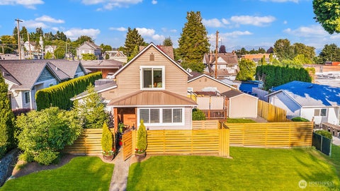 Photo of 123 Avenue E #A & C, Snohomish, WA 98290 (MLS # 2545001)