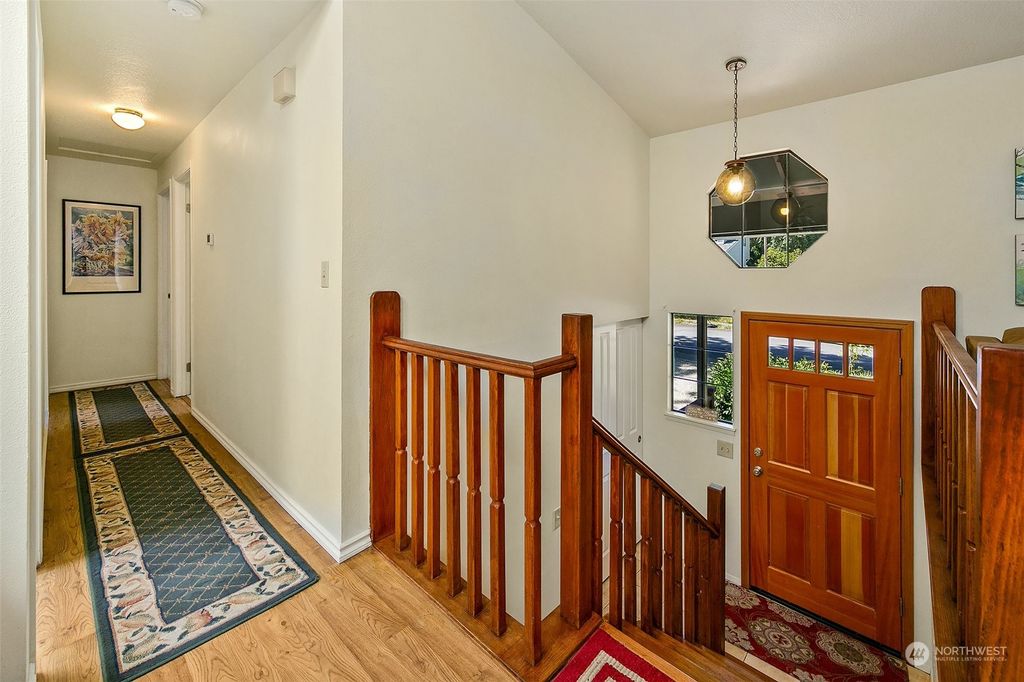 Photo of 10518 181st Avenue NE, Redmond, WA 98052 (MLS # 2145224)