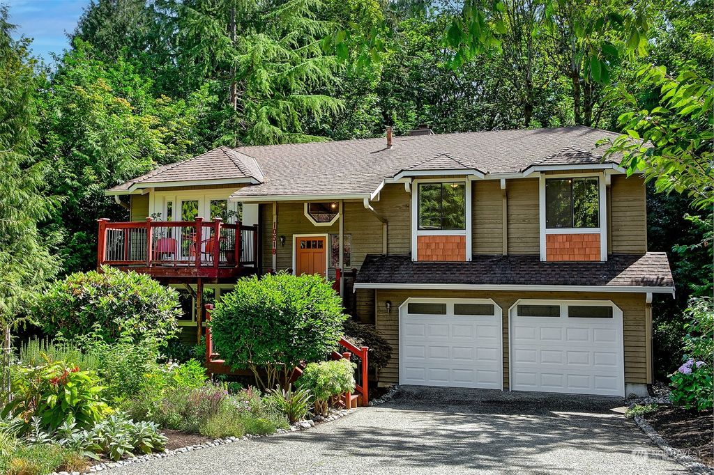 Photo of 10518 181st Avenue NE, Redmond, WA 98052 (MLS # 2145224)