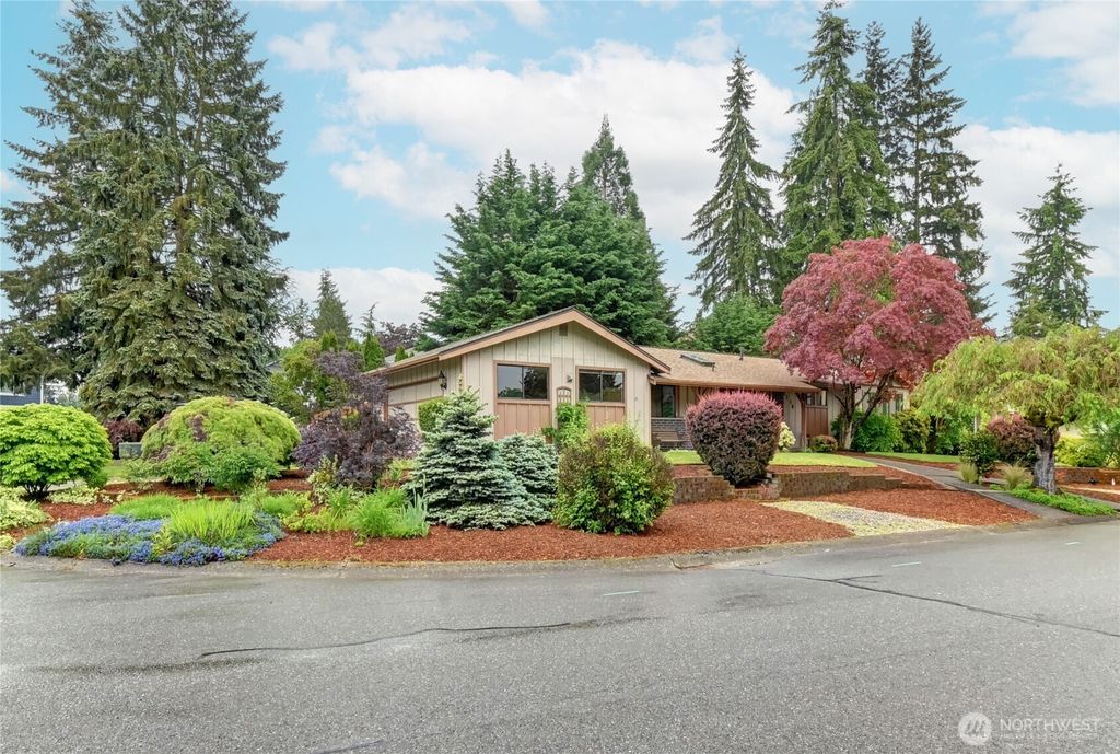 Photo of 5216 133rd Street SE, Everett, WA 98208 (MLS # 2524330)