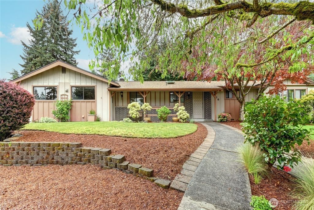 Photo of 5216 133rd Street SE, Everett, WA 98208 (MLS # 2524330)