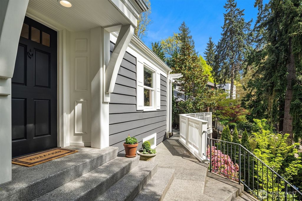 Photo of 502 Lake Washington Boulevard E, Seattle, WA 98112 (MLS # 2510283)