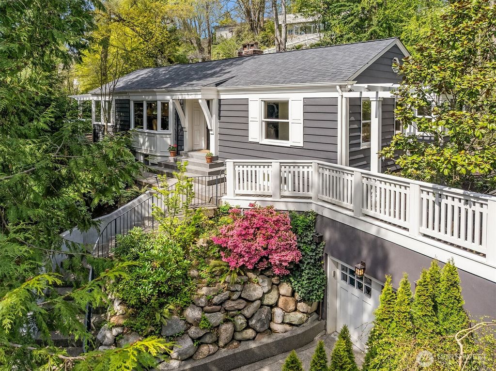 Photo of 502 Lake Washington Boulevard E, Seattle, WA 98112 (MLS # 2510283)