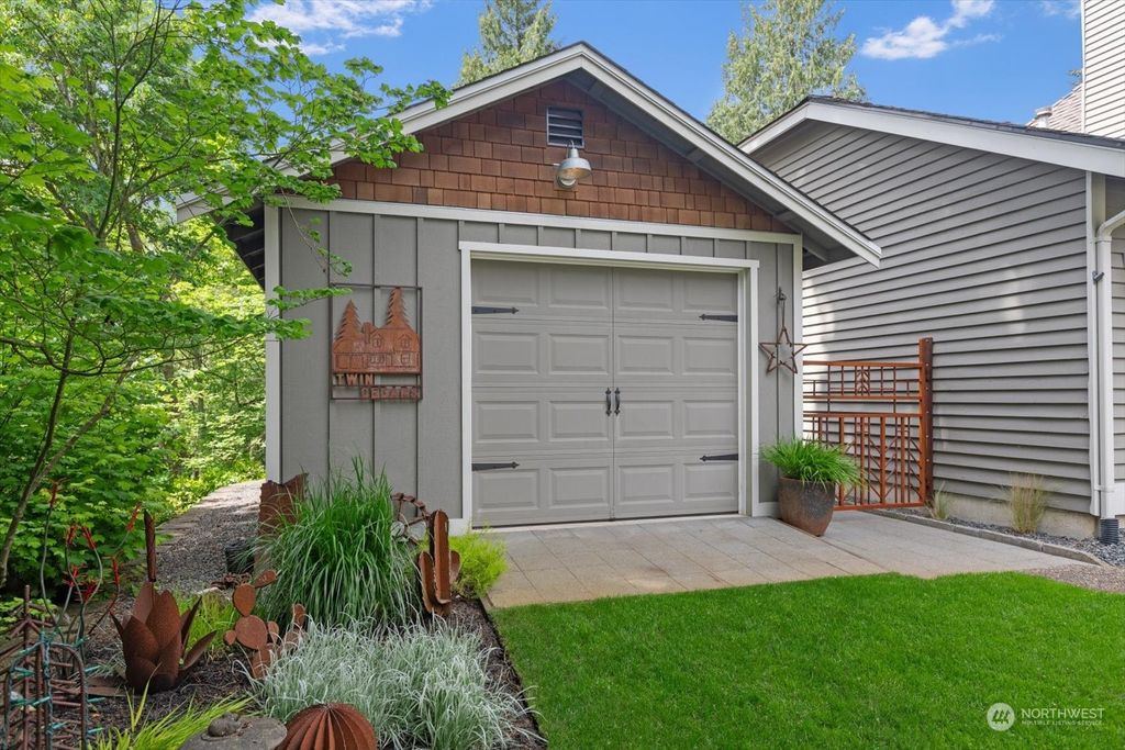 Photo of 21482 Oak Way, Brier, WA 98036 (MLS # 2243737)