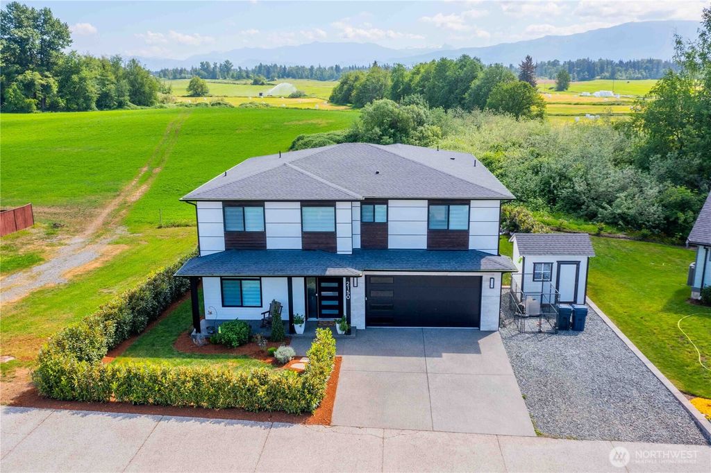 Photo of 2150 Lagerwey Circle, Lynden, WA 98264 (MLS # 2522997)