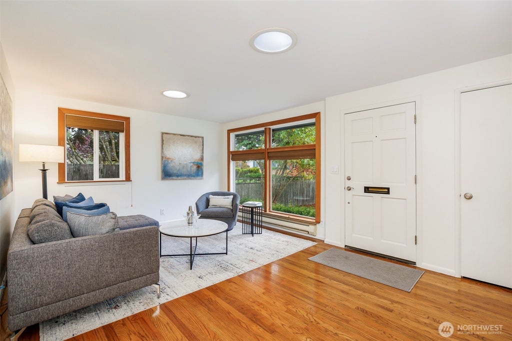 Photo of 7529 31st Avenue SW, Seattle, WA 98126 (MLS # 2591026)